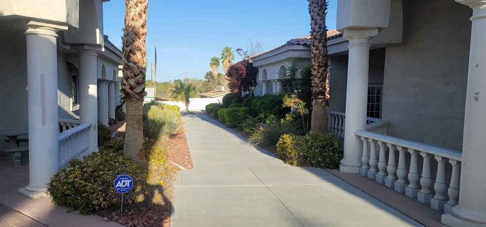 More Photos Of 5852 S Pecos Rd, Las Vegas Office For Sale