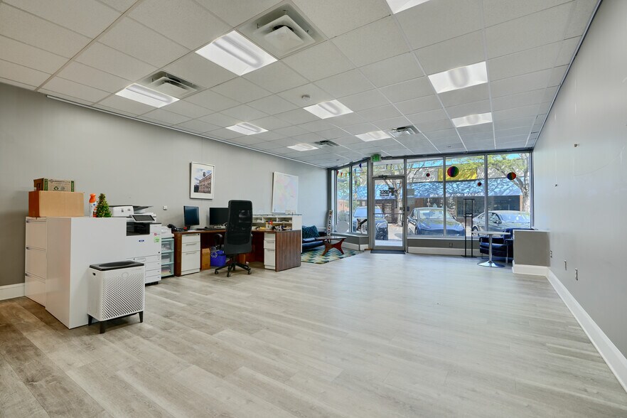 More Photos Of 11 Center Pl, Dundalk Office For Sale