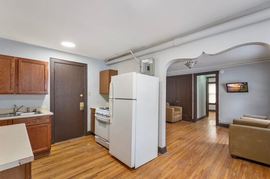 More Photos Of 487 Grand Ave, Saint Paul Apartments For Sale