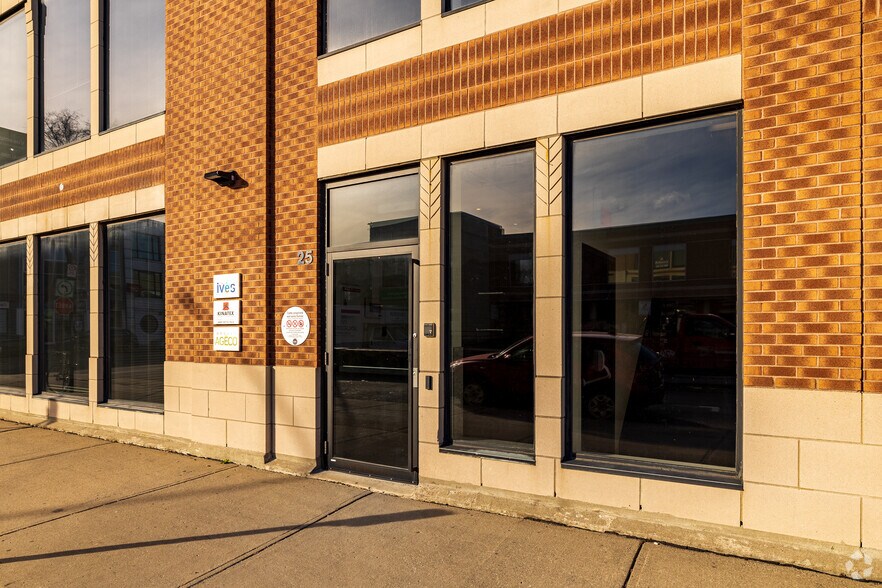 More Photos Of 7001-7035 Boul Saint-Laurent, Montréal Office For Lease