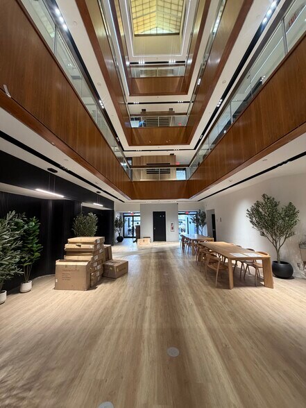 More Photos Of 6698 68th Ave N, Pinellas Park Office For Lease