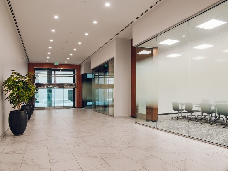 More Photos Of 101 N Robinson Ave, Oklahoma City Office For Lease