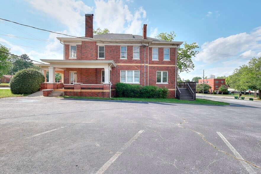 More Photos Of 338 N Broad St, Monroe Office Residential For Sale