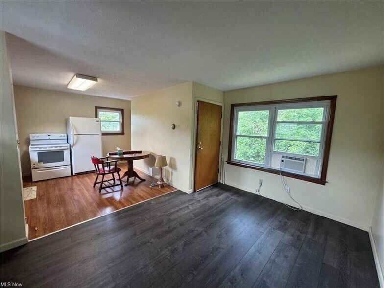 More Photos Of 3043 Niles Rd SE, Warren Multifamily For Sale