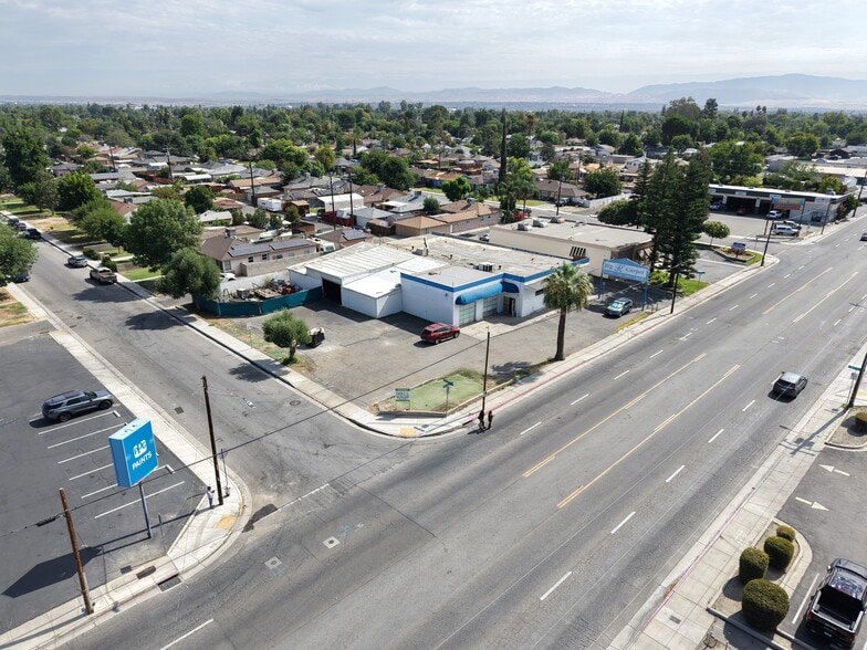 More Photos Of 2916 Brundage Ln, Bakersfield Auto Repair For Sale