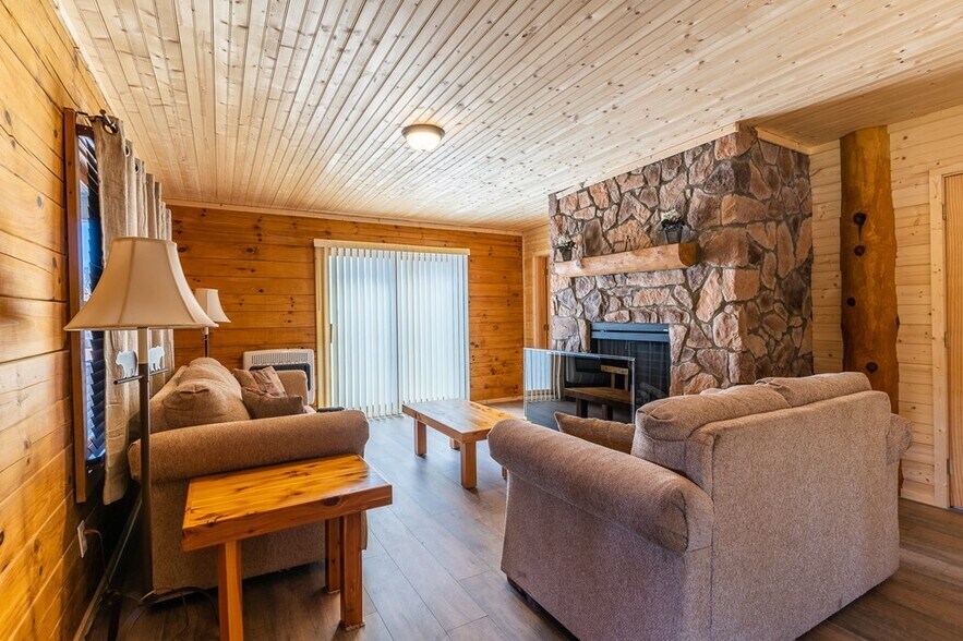 More Photos Of 235 Farmers Market Dr, Hillsville Restaurant For Sale