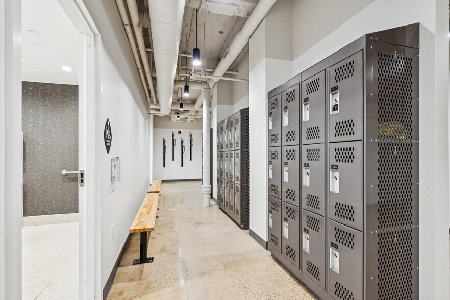 More Photos Of 201-219 N 15th St, Philadelphia Medical For Lease