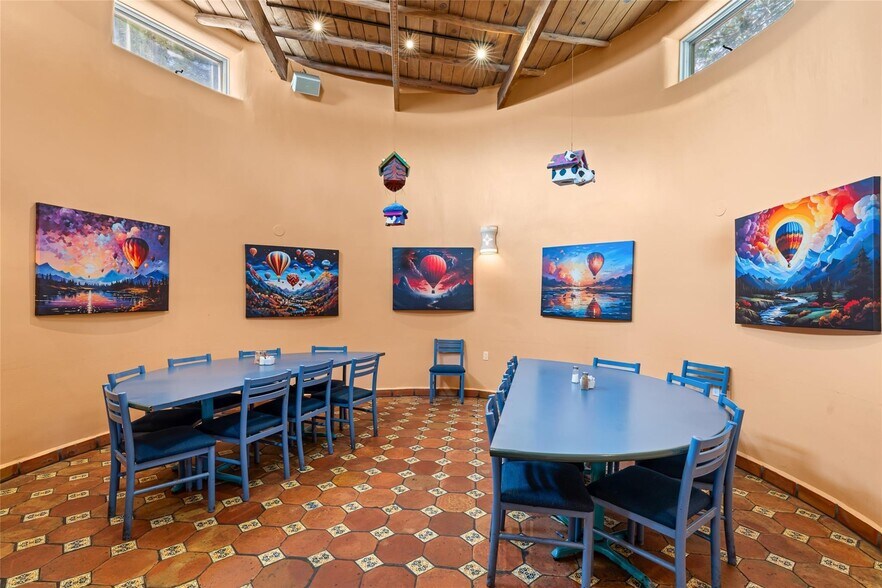 More Photos Of 4 Banana Ln, Santa Fe Restaurant For Sale