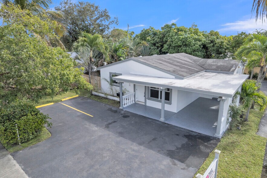 More Photos Of 5820 Sheridan St, Hollywood Office For Sale