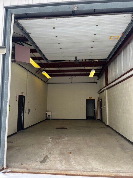 More Photos Of 2401 Chicago St, Valparaiso Telecom Hotel Data Hosting For Sale