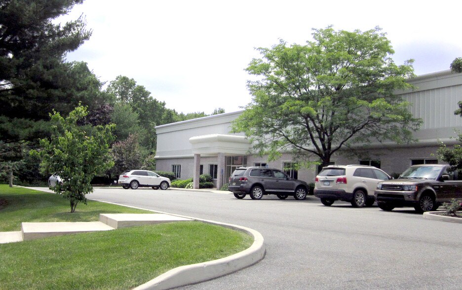 More Photos Of 100 Crystal Run Rd, Middletown Office For Lease