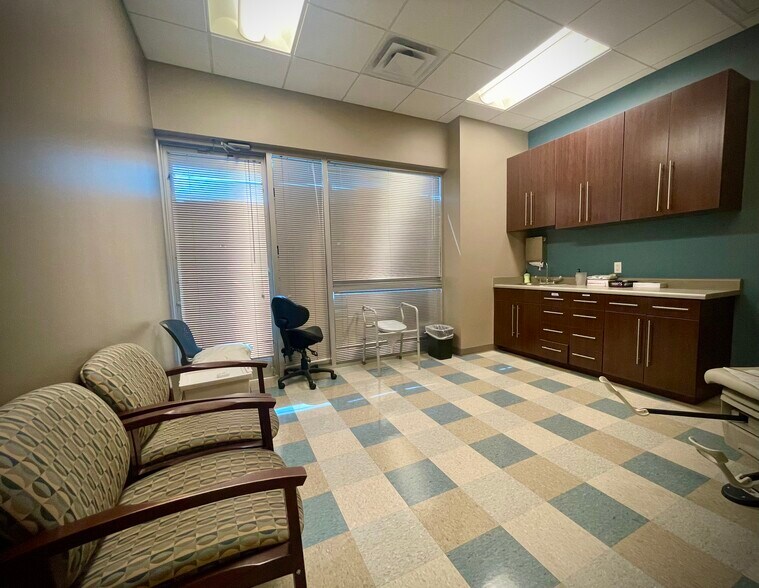 More Photos Of 4344 E Presidio St, Mesa Medical For Sale