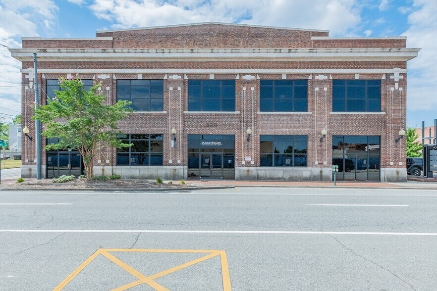 More Photos Of 328 E Market St, Greensboro Loft Creative Space For Sale