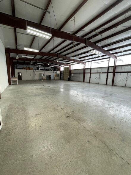 More Photos Of 102 W Clark St, Medford Warehouse For Lease