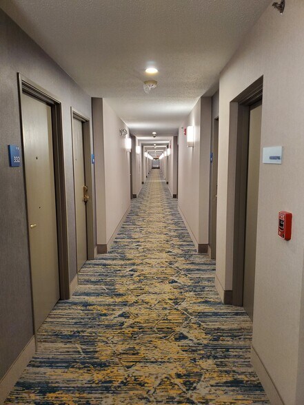 More Photos Of 3695 PA-31 East, Donegal Hotel For Sale