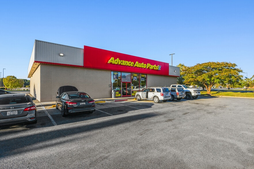 Primary Photo Of 1280 Armory Dr, Franklin Freestanding For Sale
