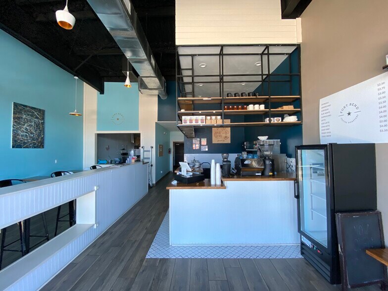 More Photos Of 8182 W Grand Pkwy S, Richmond Storefront Retail Office For Lease