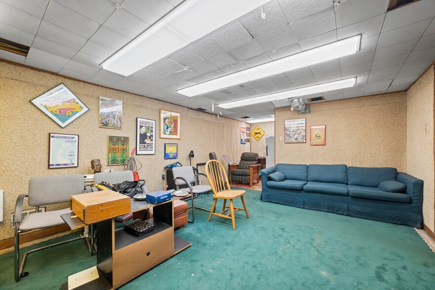More Photos Of 258 42nd St, Pittsburgh Office For Sale
