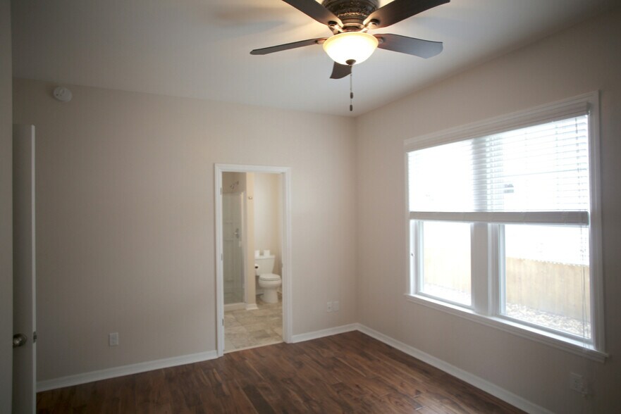 More Photos Of 78 Riberia St, Saint Augustine Specialty For Sale