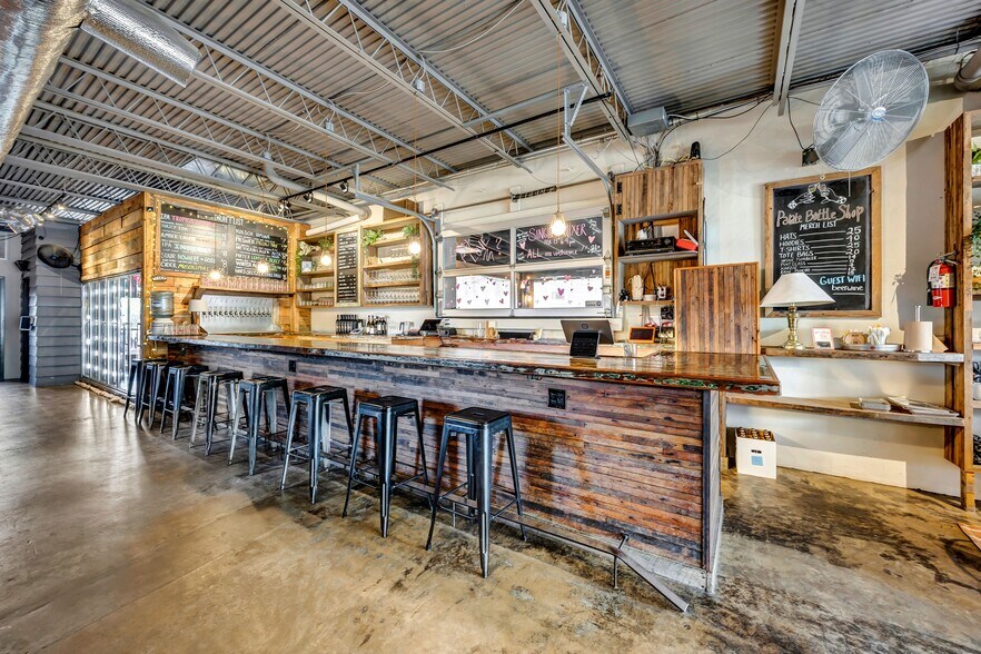 More Photos Of 1007 N 4th St, Wilmington Storefront For Lease