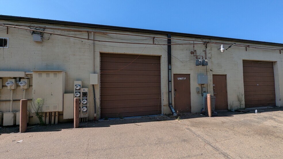 More Photos Of 2200 Chambers Rd, Aurora Warehouse For Sale