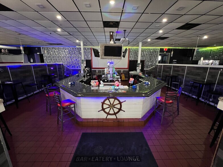 More Photos Of 2845 Mountain Industrial Blvd, Tucker Restaurant For Lease