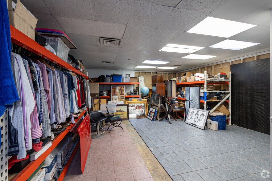 More Photos Of 200 SW Regional Airport Blvd, Bentonville Freestanding For Sale