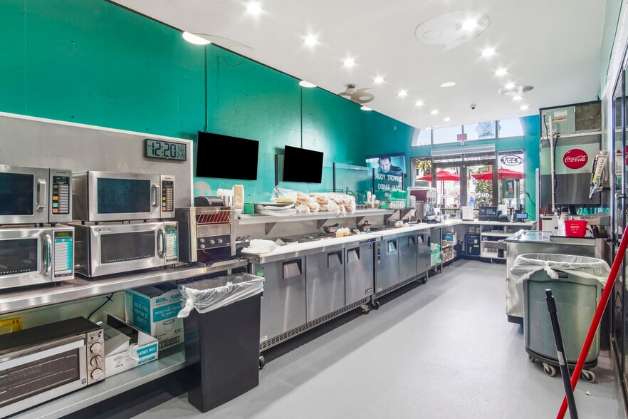 More Photos Of 7631-7631 Edinger Ave, Huntington Beach Apartments For Lease