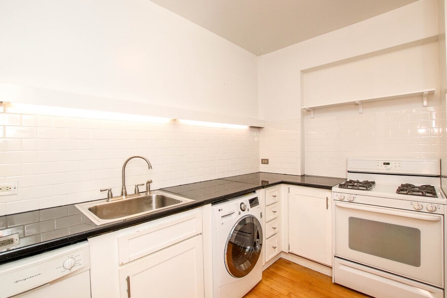 More Photos Of 3751 N Marshfield Ave, Chicago Apartments For Sale