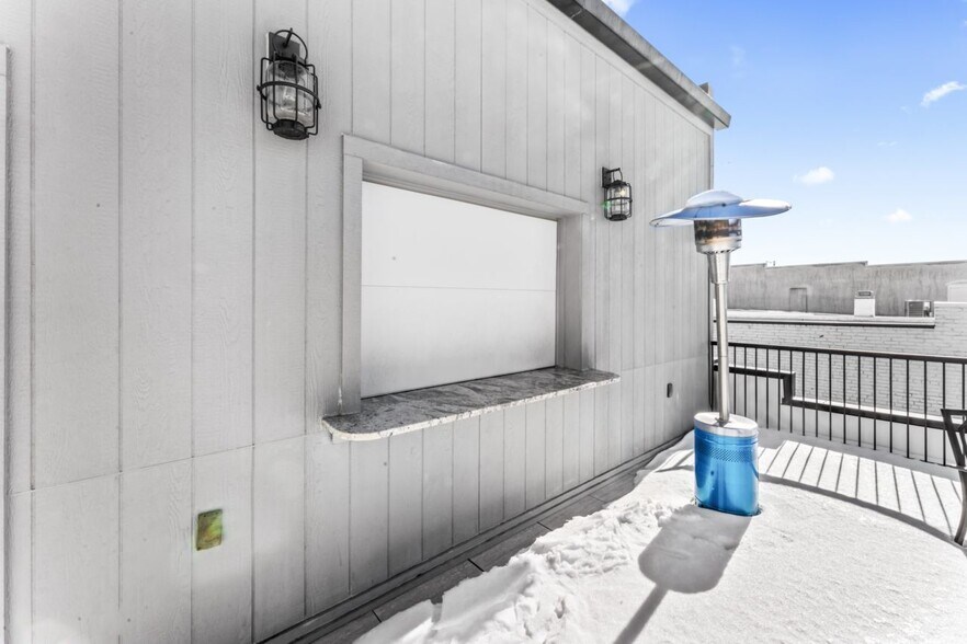 More Photos Of 508 S Main St, Grain Valley Bar For Lease