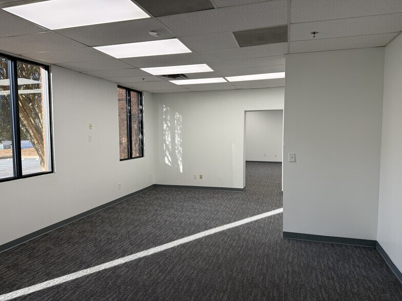 More Photos Of 9335 Industrial Trace, Alpharetta Warehouse For Lease