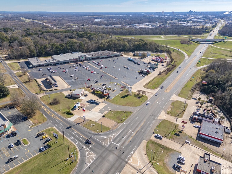 More Photos Of 3000 N Market St, Shreveport General Retail For Sale