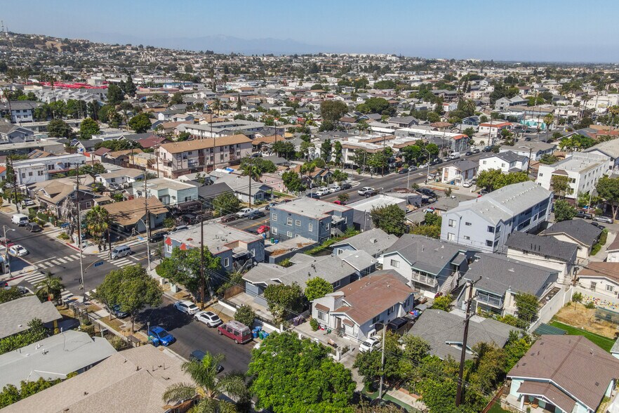 More Photos Of 932 Walnut Ave, Long Beach Specialty For Sale
