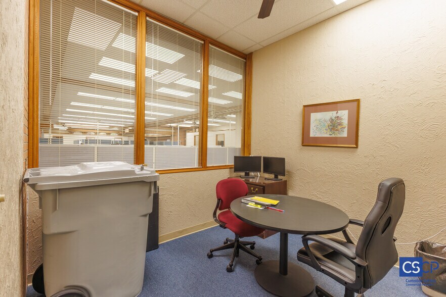 More Photos Of 855 W Ash Ave, Duncan Office For Sale