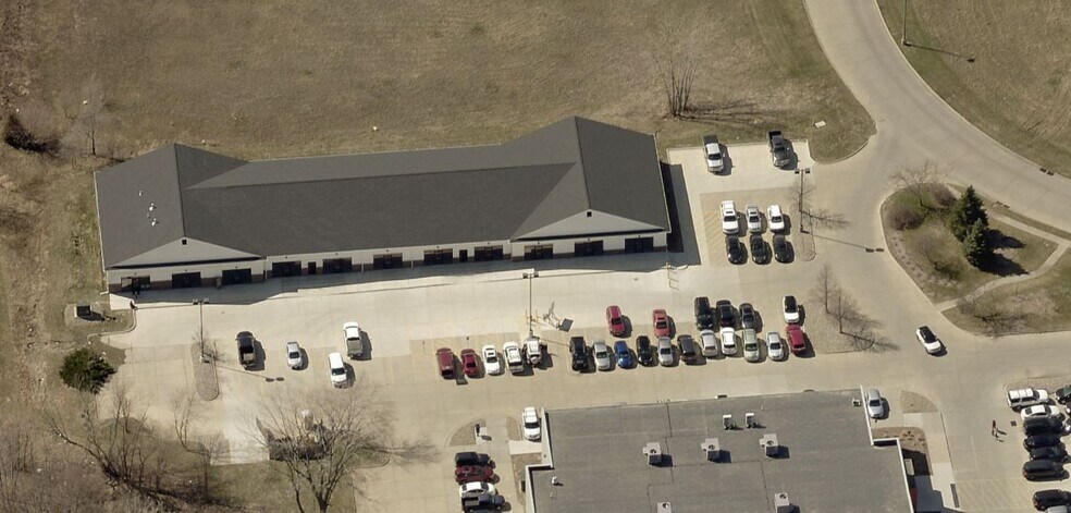 More Photos Of 2825 S Ankeny Blvd, Ankeny Office For Sale