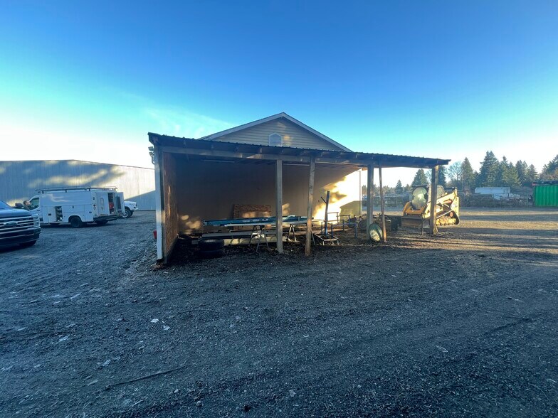 More Photos Of 12404 NE 153rd St, Brush Prairie Warehouse For Lease