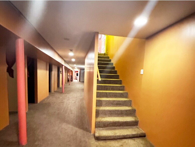 More Photos Of 3347 N Clark St, Chicago Storefront Retail Residential For Sale