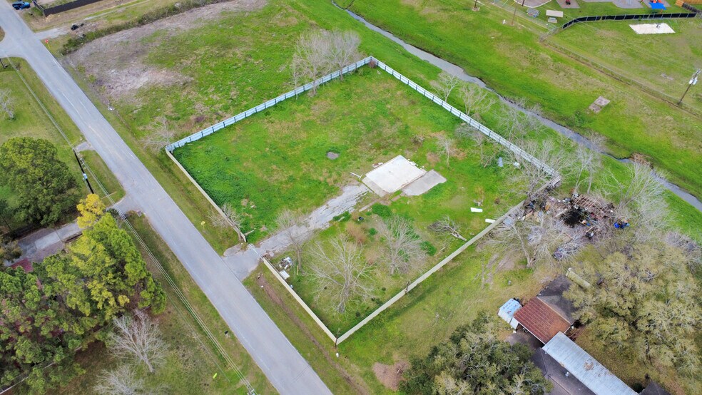 More Photos Of 12033 Bedford St, Houston Land For Sale