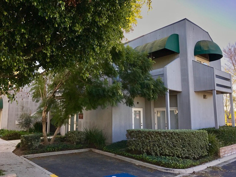 More Photos Of 760 Las Posas Rd, Camarillo Loft Creative Space For Sale