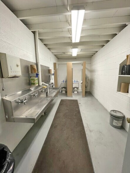 More Photos Of 40900 Production Dr, Harrison Township Warehouse For Lease