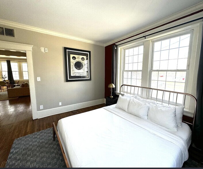 More Photos Of 2301 Elliston Pl, Nashville Apartments For Sale