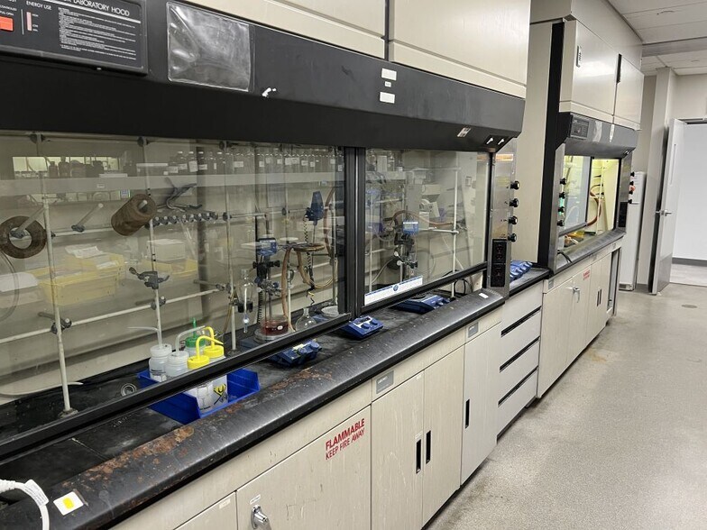 More Photos Of 21 Business Park Dr, Branford Research And Development For Lease