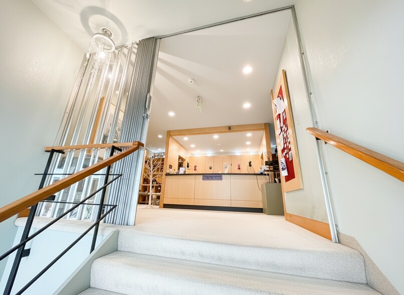 More Photos Of 520 Cherokee St, Denver Freestanding For Lease
