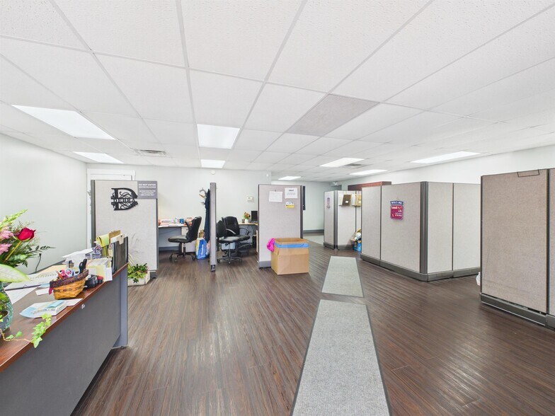 More Photos Of 209-213 Marion Pike, Coal Grove Medical For Sale