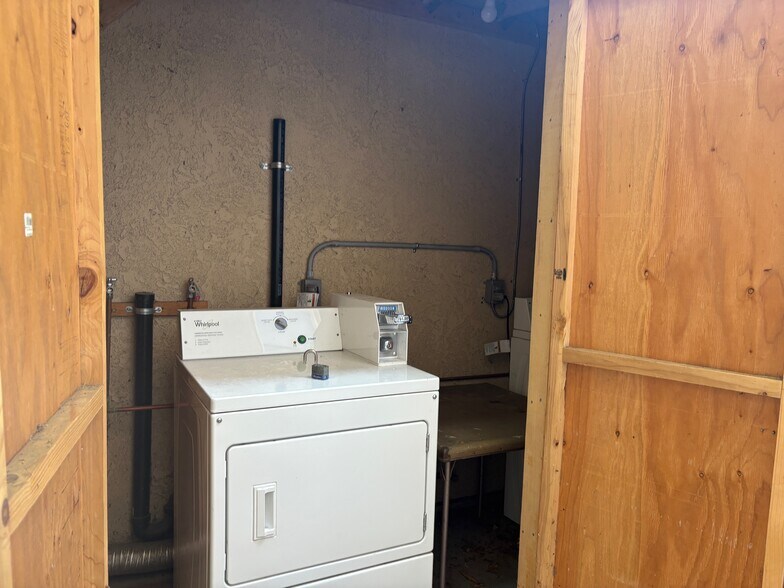 More Photos Of 140 N Pass Ave, Burbank Apartments For Sale