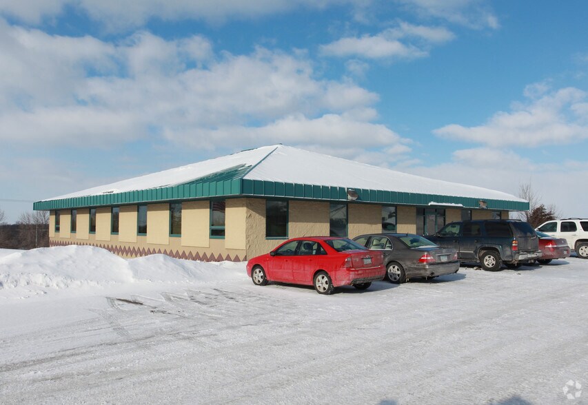 More Photos Of 669 N Medina St, Loretto Office For Sale