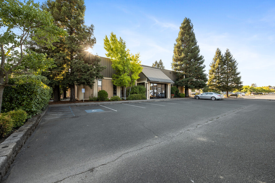 Primary Photo Of 1240 Airport Park Blvd, Ukiah Storefront Retail Office For Lease