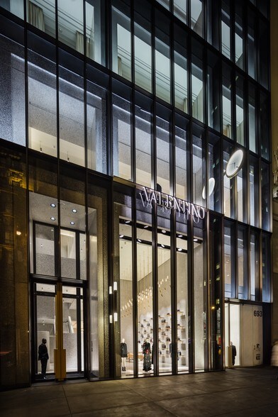 More Photos Of 693 Fifth Ave, New York Office For Lease