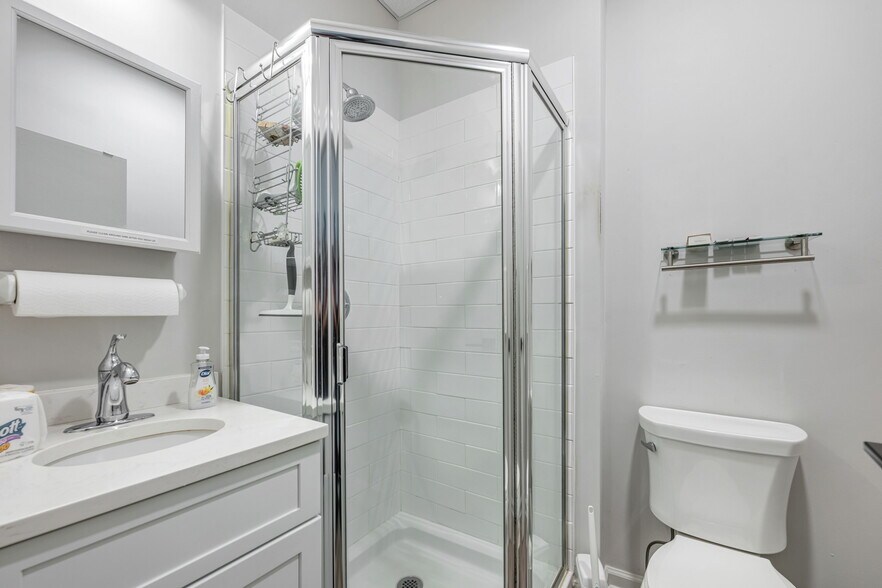 More Photos Of 67 Park Ave, Bloomfield Apartments For Sale