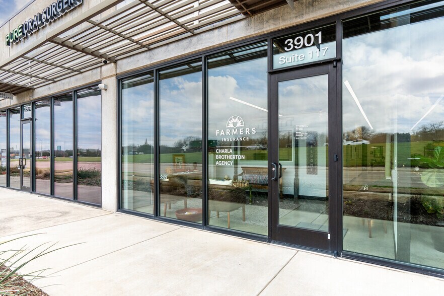 More Photos Of 3901 West Fwy, Fort Worth Office For Lease